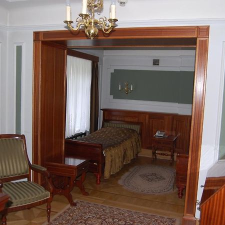 Hotel Butikowy Palac Jablonna Экстерьер фото
