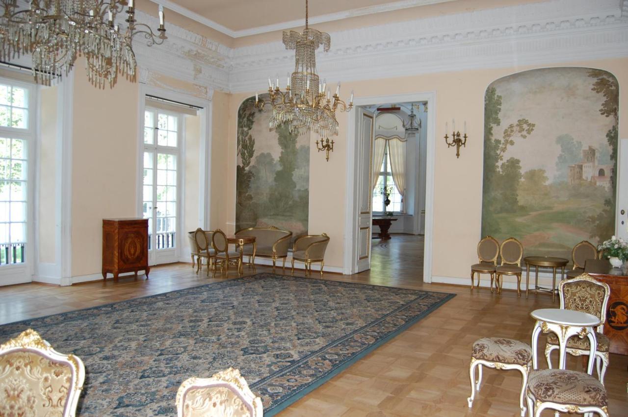 Hotel Butikowy Palac Jablonna Экстерьер фото