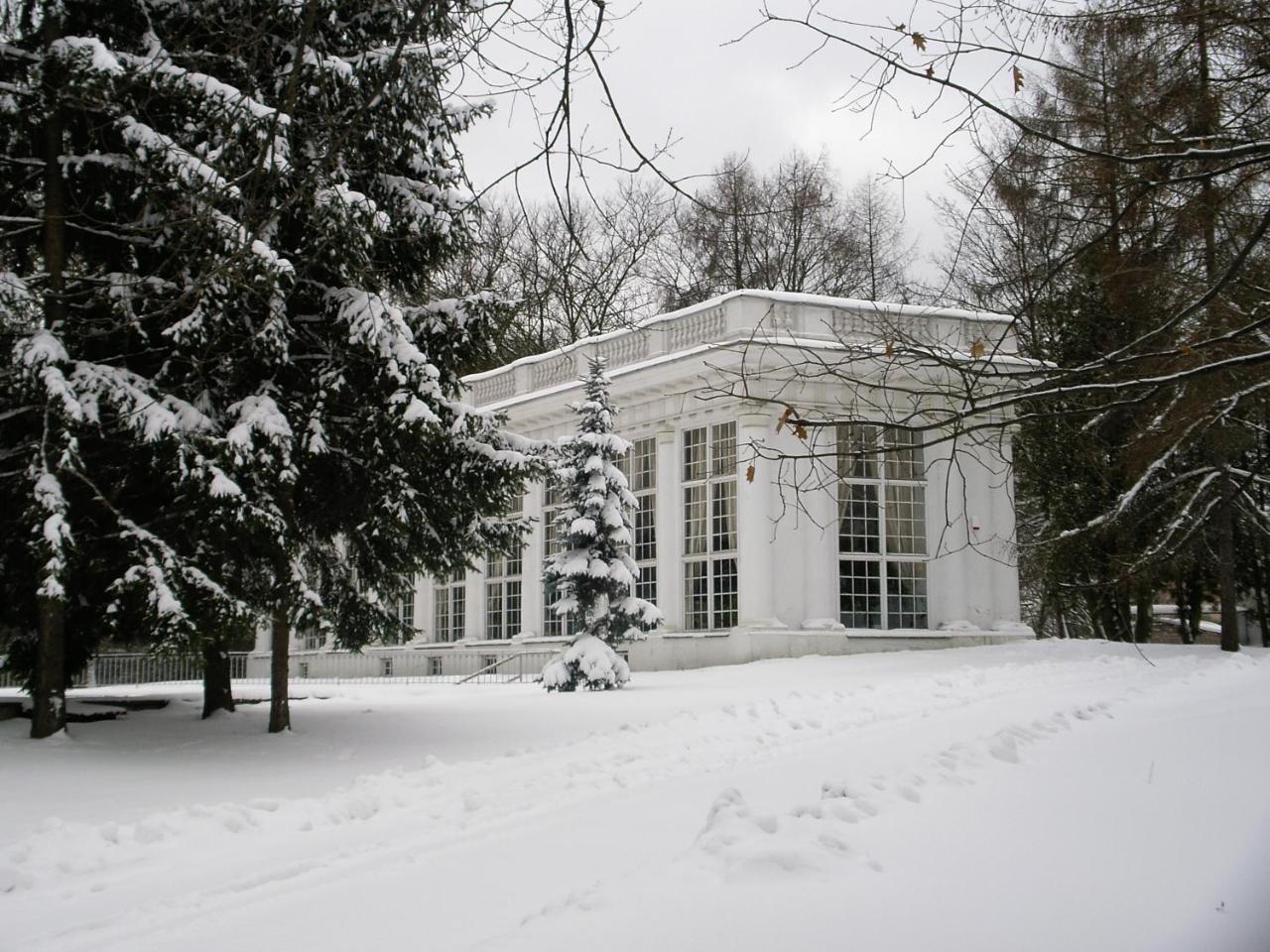 Hotel Butikowy Palac Jablonna Экстерьер фото