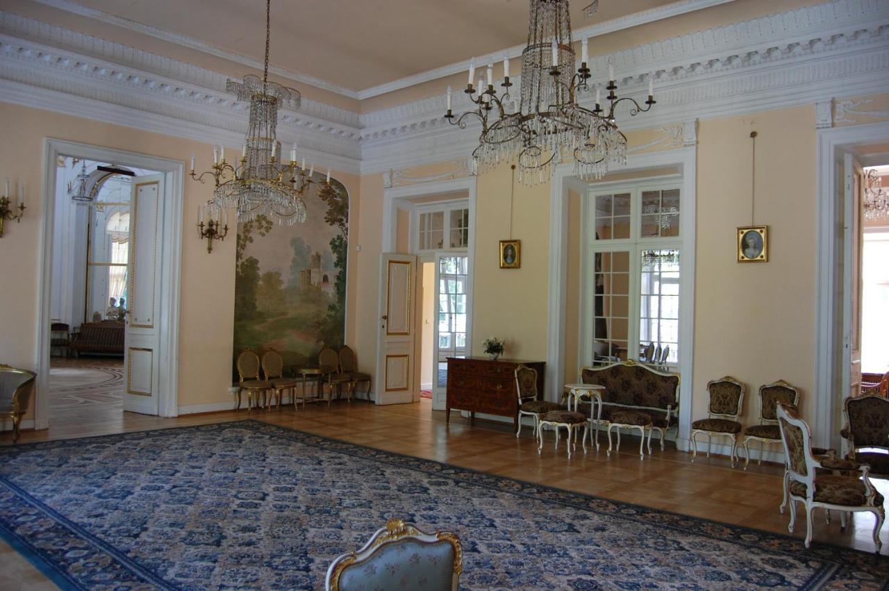 Hotel Butikowy Palac Jablonna Экстерьер фото