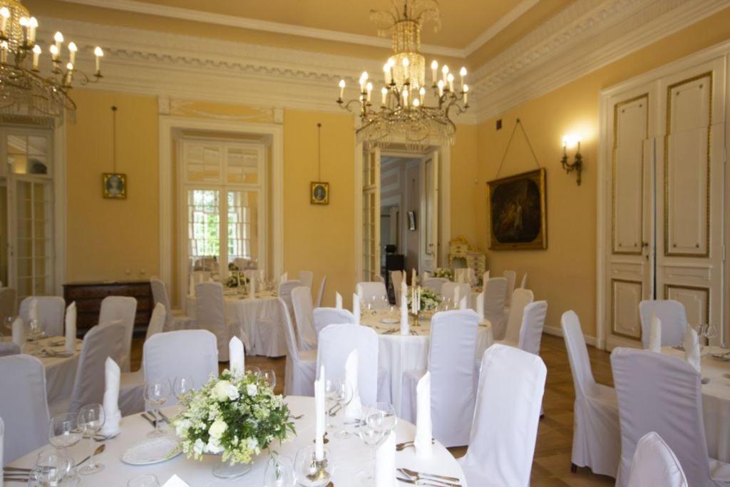 Hotel Butikowy Palac Jablonna Экстерьер фото