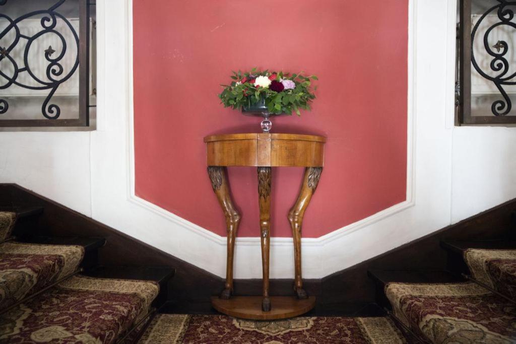 Hotel Butikowy Palac Jablonna Экстерьер фото